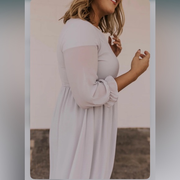 Roolee Light gray/blue-ish knee length dress - Picture 6 of 11